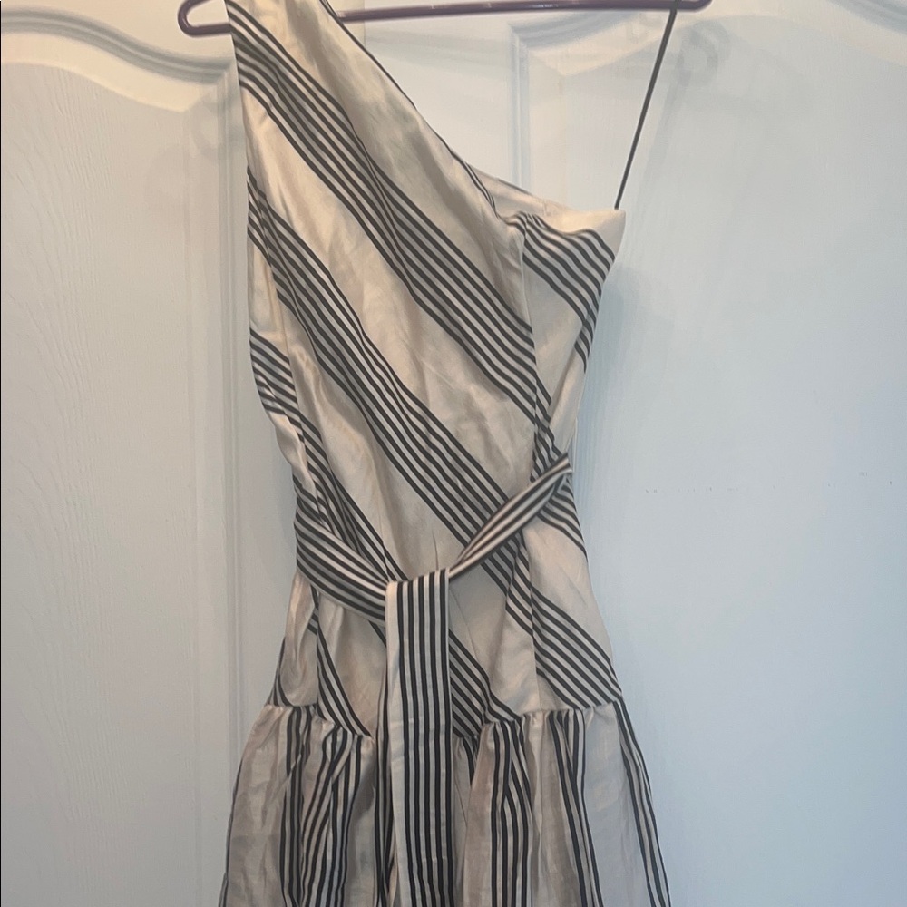 Elegant Striped One-Shoulder Dress